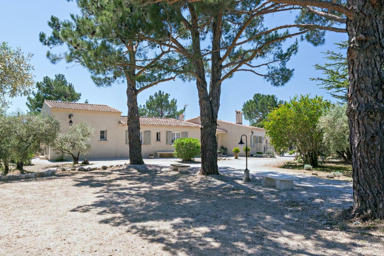 La Meridienne Mouries Exterior photo